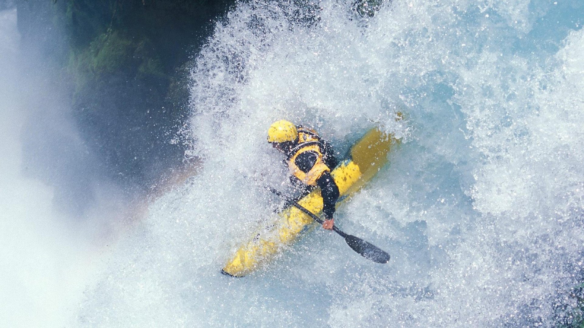 乐鱼（LEYU）体育-青少年极限绳索攀爬，跃上未知的高度，绳索攀登